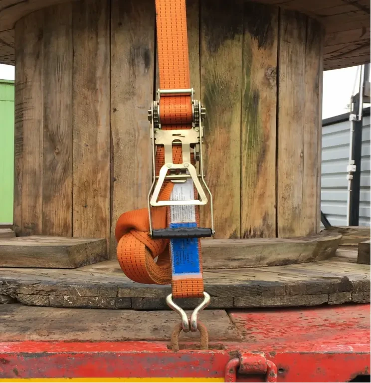 mocowanie ładunki - pasy transportowe.webp